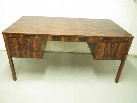 5965 - Psaci stul funkis 1960 palisandr  150 x 78 cm , V - 73 cm  11 500 kc